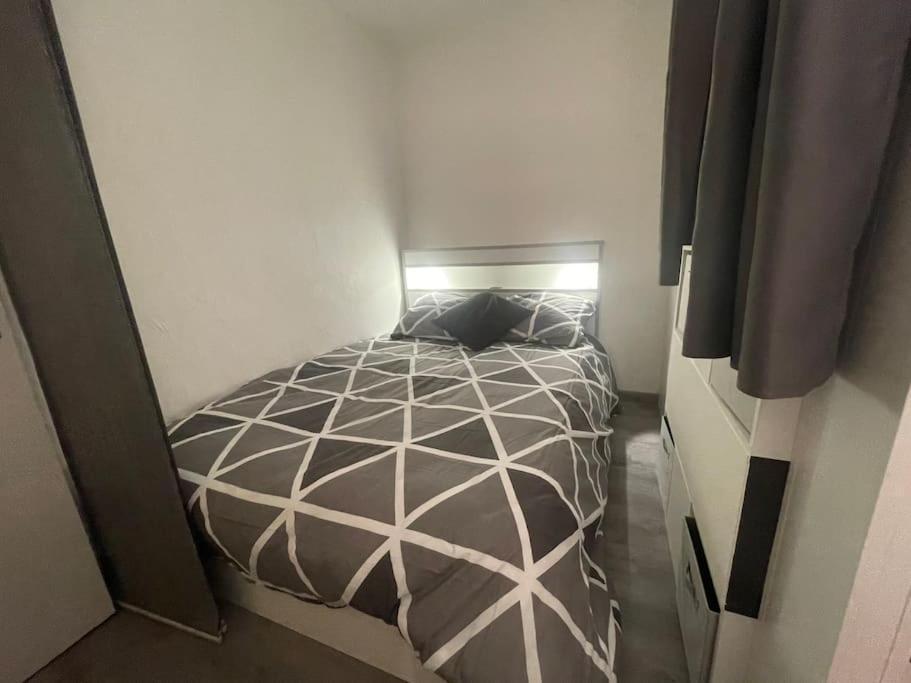 Apartamento Le Cocon Hyerois Hyères Exterior foto